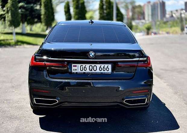 BMW 740