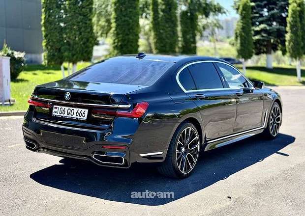 BMW 740