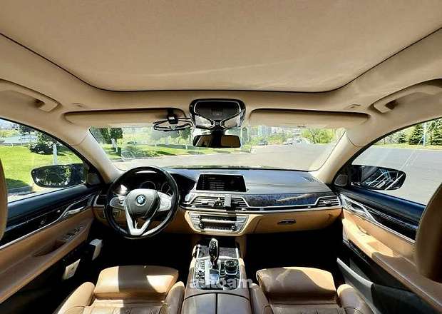 BMW 740