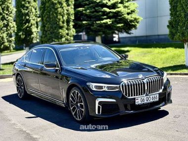 BMW 740  2017 