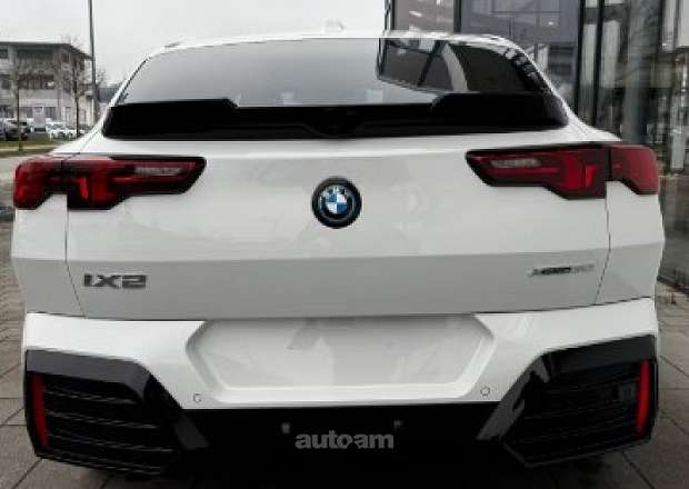 BMW IX2