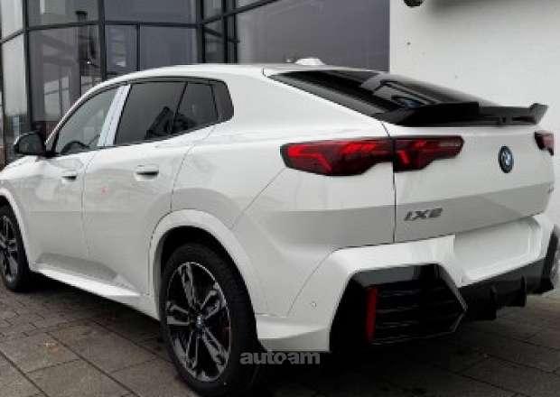 BMW IX2