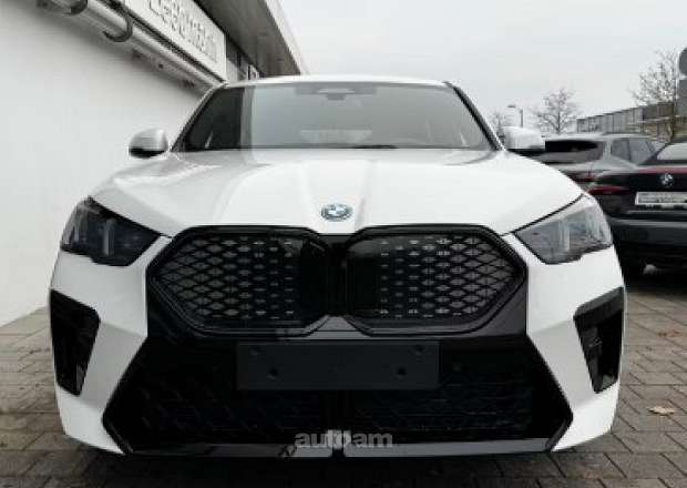 BMW IX2