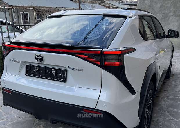 Toyota Bz4X