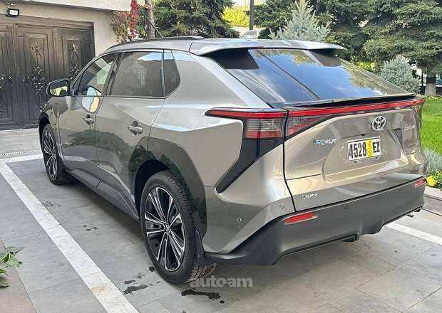 Toyota Bz4X