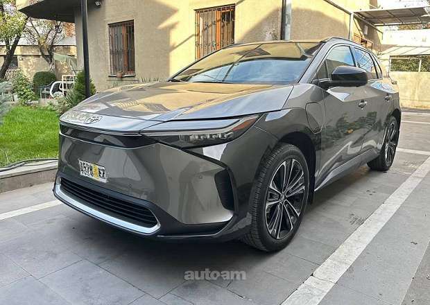 Toyota Bz4X