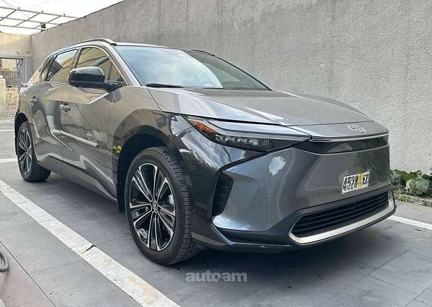 Toyota Bz4X