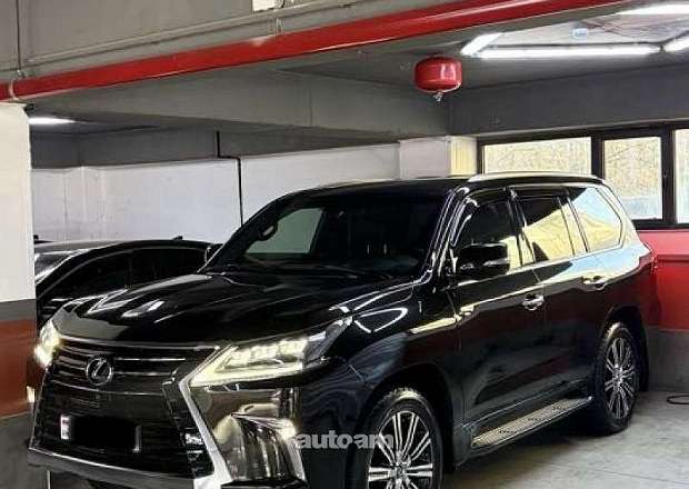 Lexus LX 570 2016 — photo 1