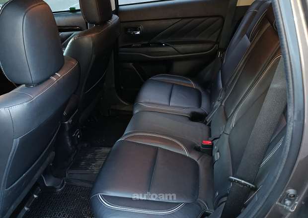 Mitsubishi Outlander PHEV 2018 — լուսանկար 12