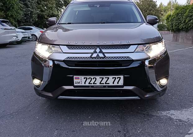 Mitsubishi Outlander PHEV 2018 — լուսանկար 1