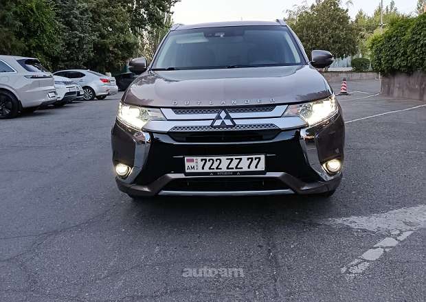 Mitsubishi Outlander PHEV 2018 — լուսանկար 2