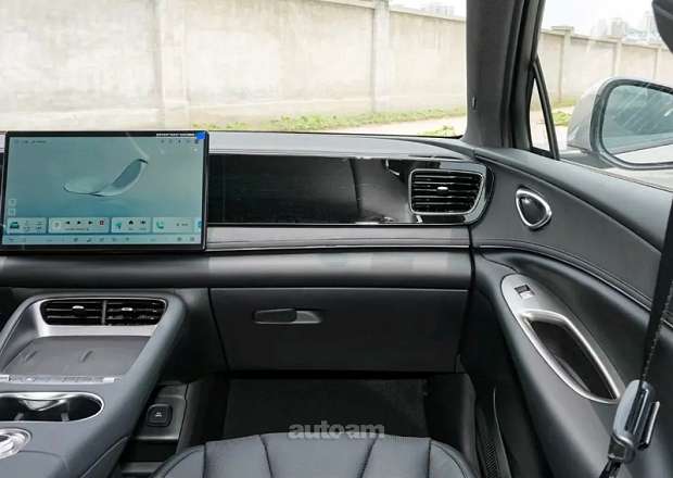 BYD SEA Lion 06
