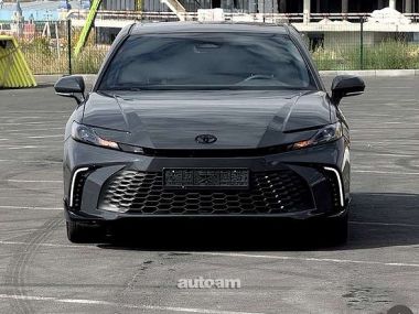 Toyota Camry SE 2025 — миниатюра 2