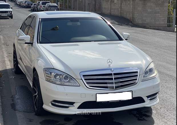 Mercedes-Benz S 550