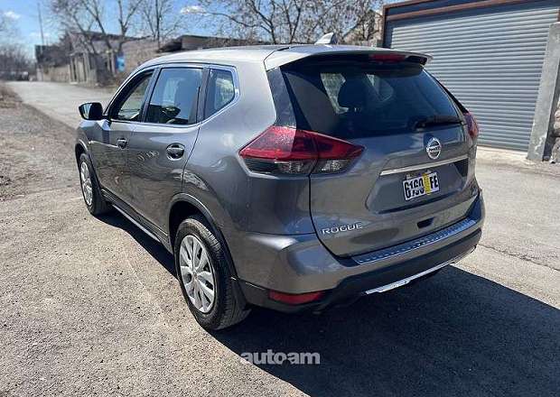 Nissan Rogue