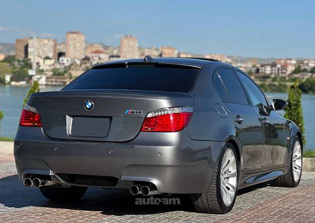 BMW M5 2008 — фото 4