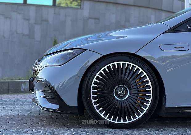 Mercedes-Benz EQE 53 AMG