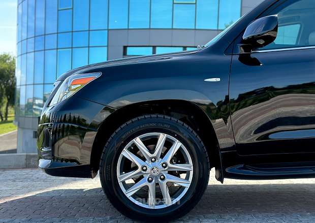 Lexus LX 570 2011 — լուսանկար 14