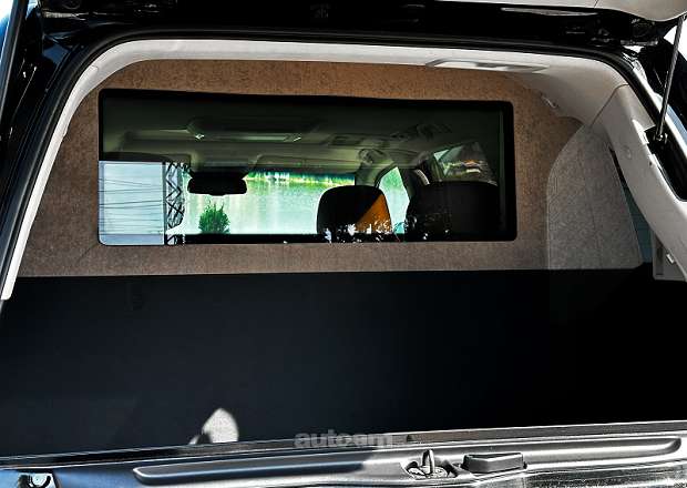 Lexus LX 570 2011 — լուսանկար 12