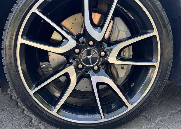 Mercedes-Benz E 43 AMG