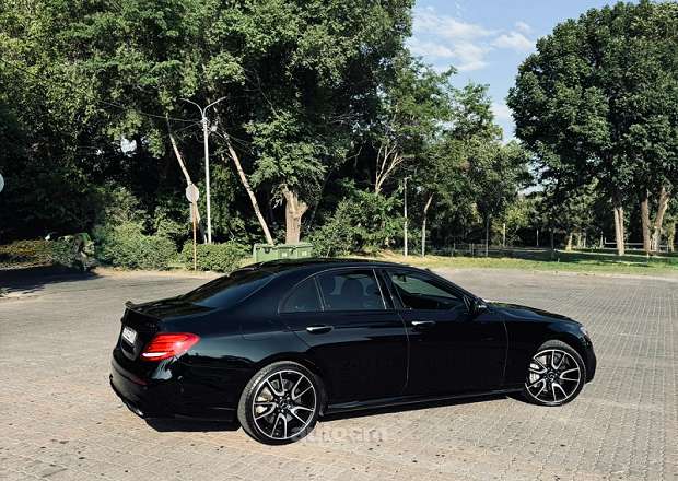 Mercedes-Benz E 43 AMG