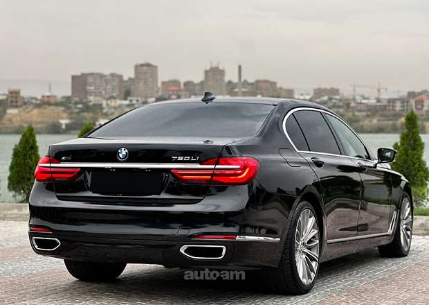 BMW 750 2017 — photo 4