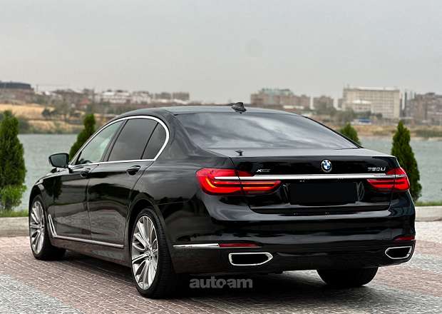 BMW 750 2017 — photo 6