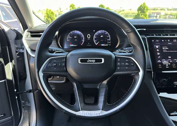 Jeep Grand Cherokee 2021 — լուսանկար 7