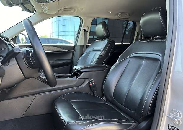 Jeep Grand Cherokee 2021 — լուսանկար 8