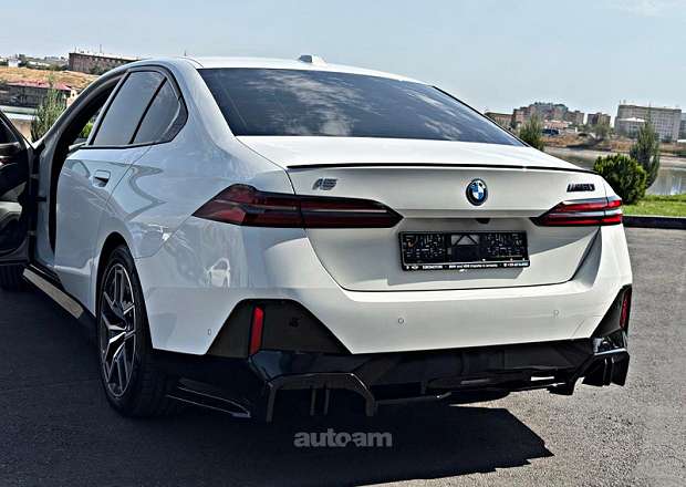 BMW i5