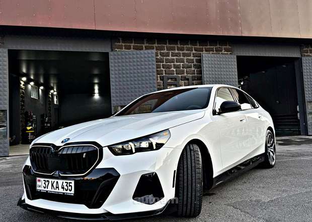 BMW i5