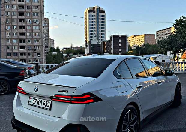 BMW i5