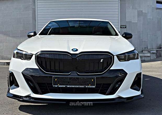 BMW i5