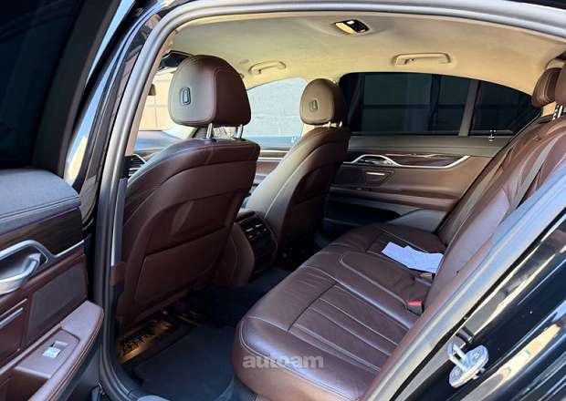 BMW 730 2017 — լուսանկար 5