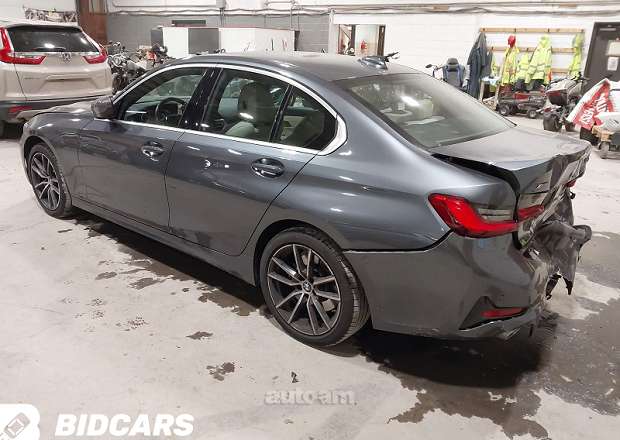 BMW 330
