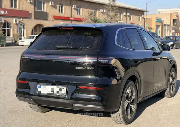 Geely EX5