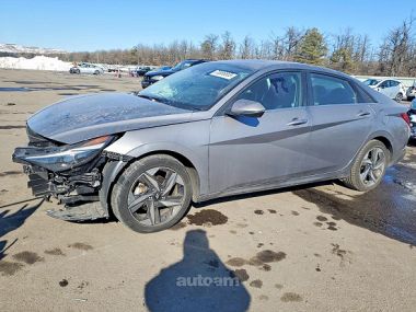 Hyundai Elantra  2023 