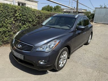 Infiniti FX35  2009 