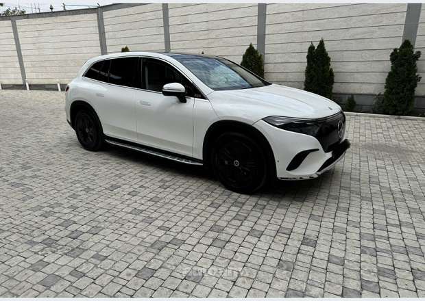 Mercedes-Benz EQS SUV