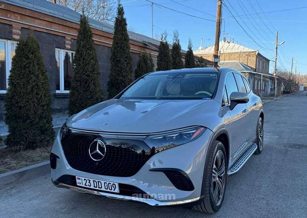 Mercedes-Benz EQS SUV