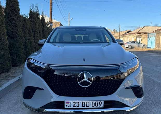 Mercedes-Benz EQS SUV