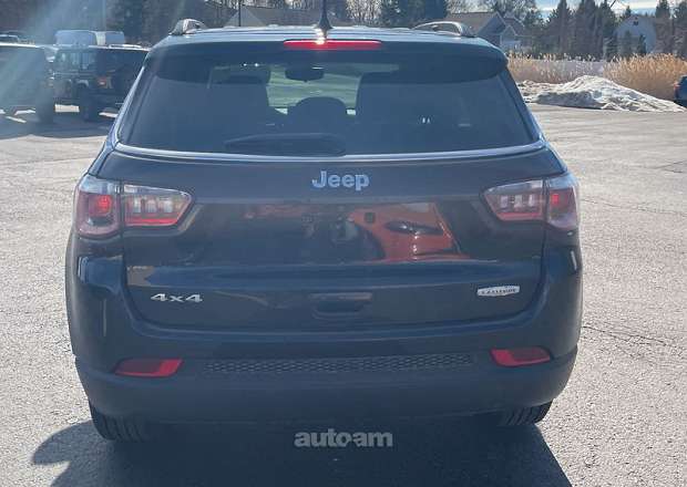 Jeep Compass 2022 — фото 9