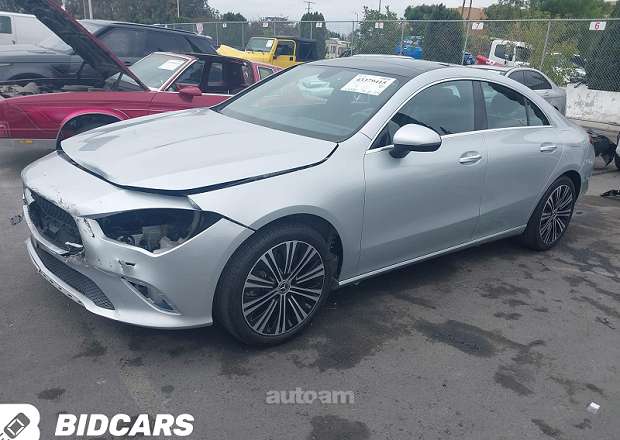 Mercedes-Benz CLA 250