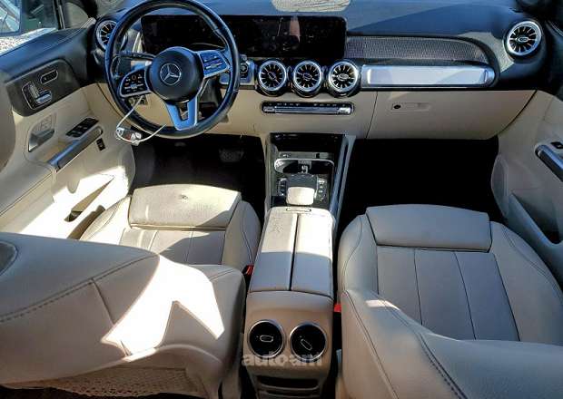 Mercedes-Benz GLB 250