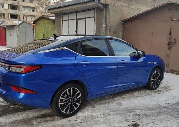 JAC J7
