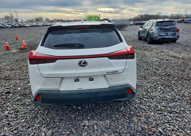 Lexus UX 200