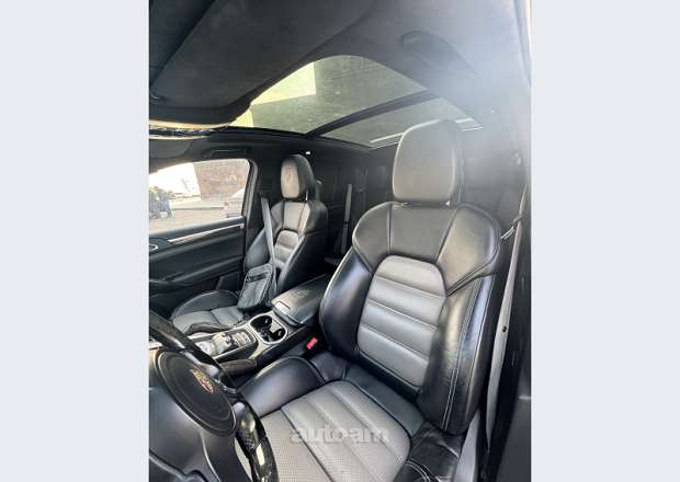 Porsche Cayenne 2012 — լուսանկար 5