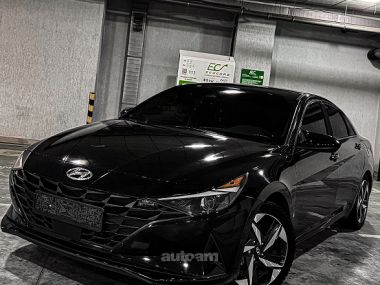 Hyundai Elantra  2023 