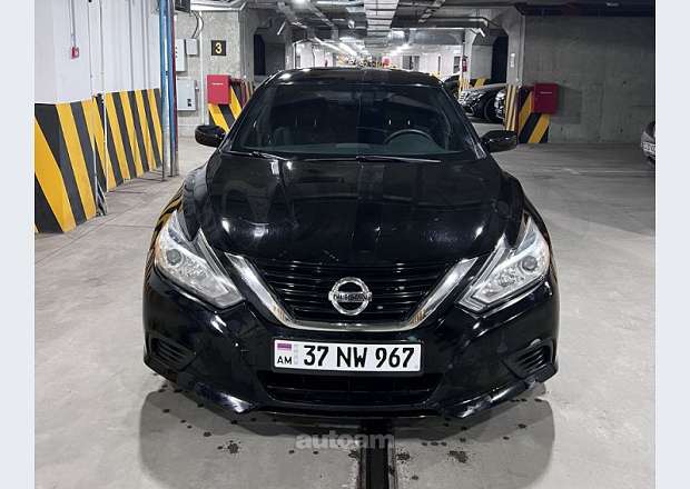 Nissan Altima