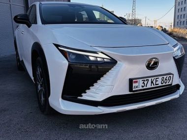 Lexus RZ 300  2024 